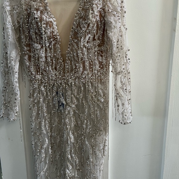 Albina Dyla Silver and White Beaded dress - Picture 5 of 8